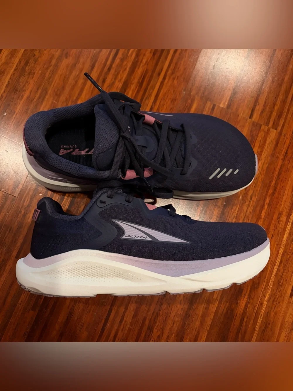 Altra Paradigm 8 Shoes Womens Size 8.5 Purple Violet Athletic Running Sneakers
